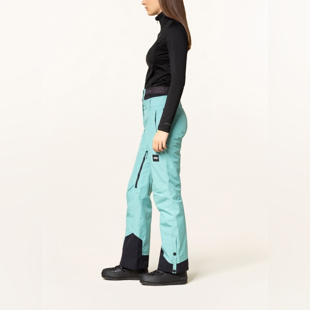 Picture Exa women’s Insulated Ski Snowboarding Pant aqua. Women’s size large.